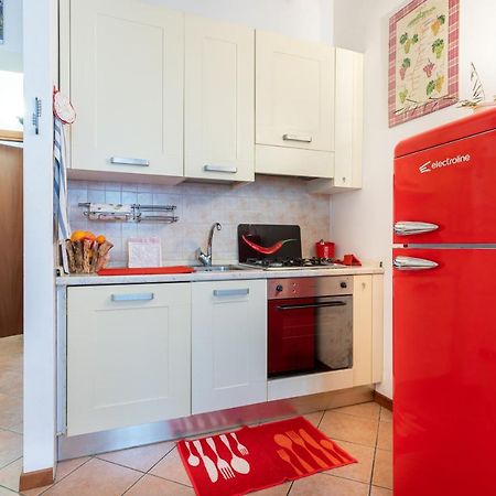 Parma Historic Center Apartment 7Min From Duomo ภายนอก รูปภาพ