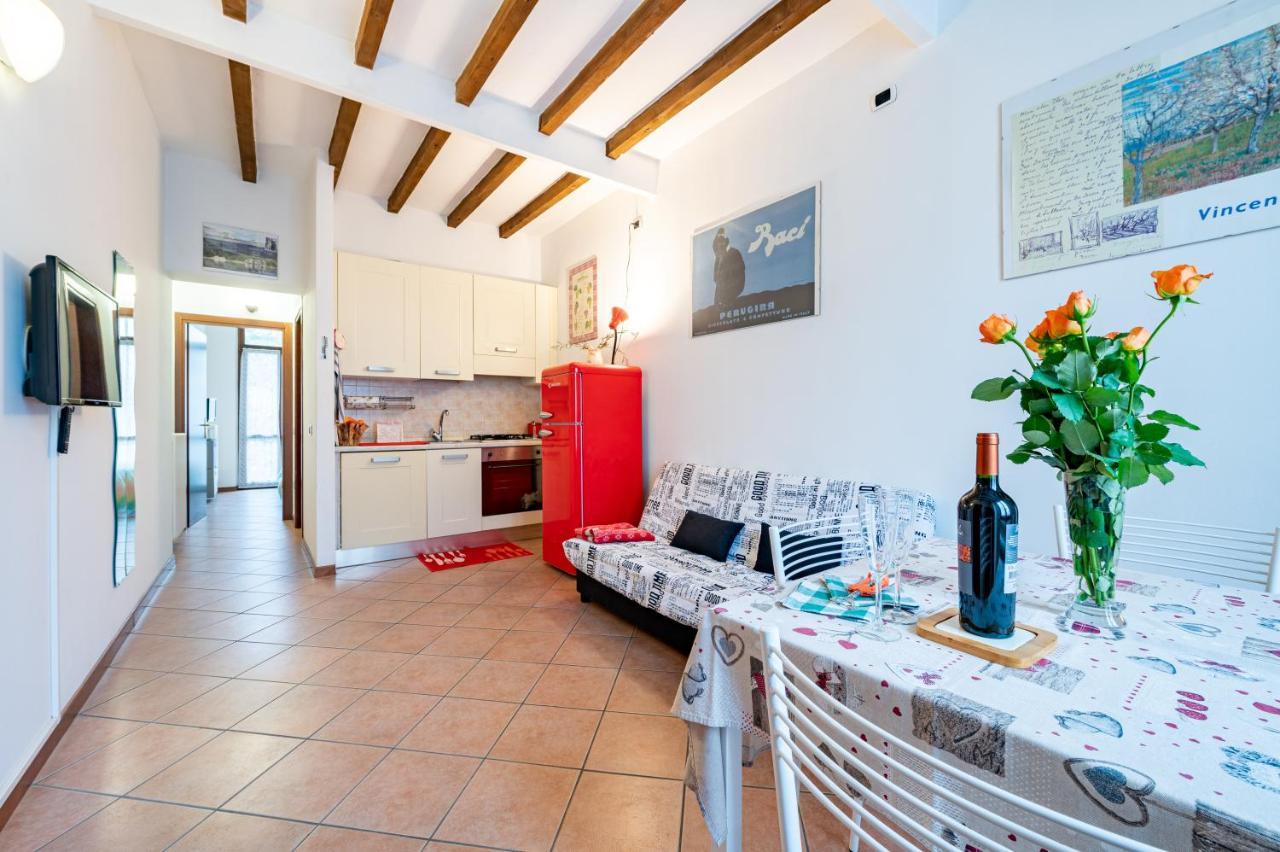 Parma Historic Center Apartment 7Min From Duomo ภายนอก รูปภาพ