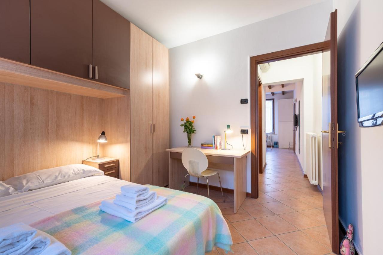 Parma Historic Center Apartment 7Min From Duomo ภายนอก รูปภาพ